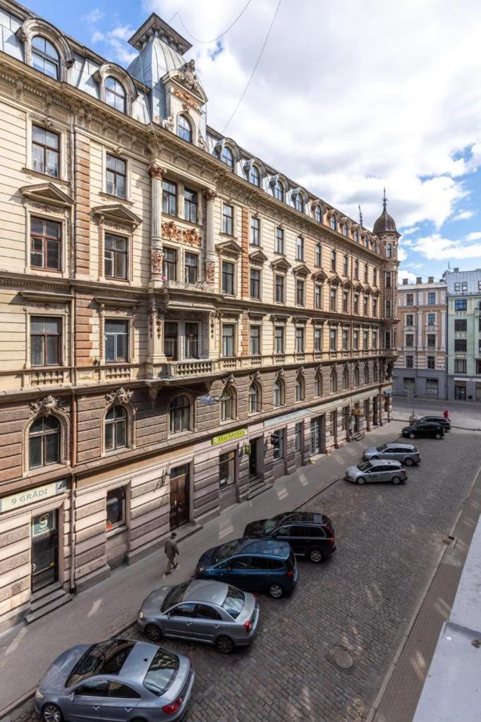 Kalnina Street Апартаменти